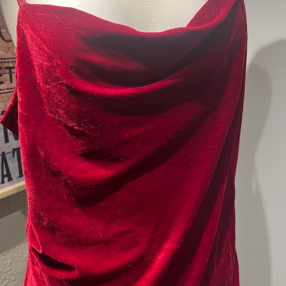 Paparazzi Red Asymmetrical Fitted Camisole - Picture 10 of 12